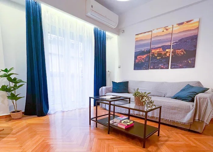 2 Bedroom Athens - Kallimarmaro